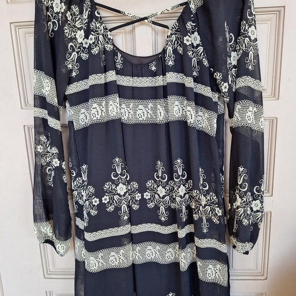 Millibon Dress Elastic Waist Black Geometric SzM Long Sleeves Cross Back Lined - Picture 11 of 12